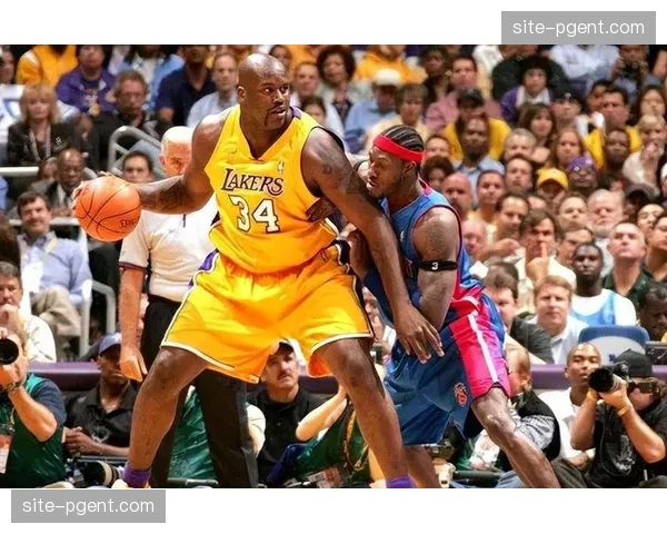 鼓励身体对抗尺度把握不一 主场哨问题长期存在