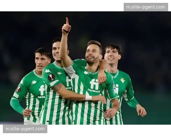 埃尔切定位球与长传冲吊战术 保级战中需轮换保持战术执行力